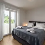 Exquisites Mit Eigener Galerie, Babybett, Waschmaschine Und Nur 700 Meter Zum